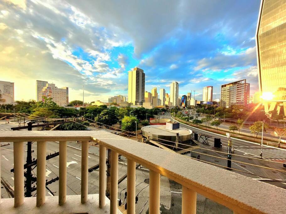 Apartamento Metro Faria Lima _ Estacionamento _limpeza Diaria *